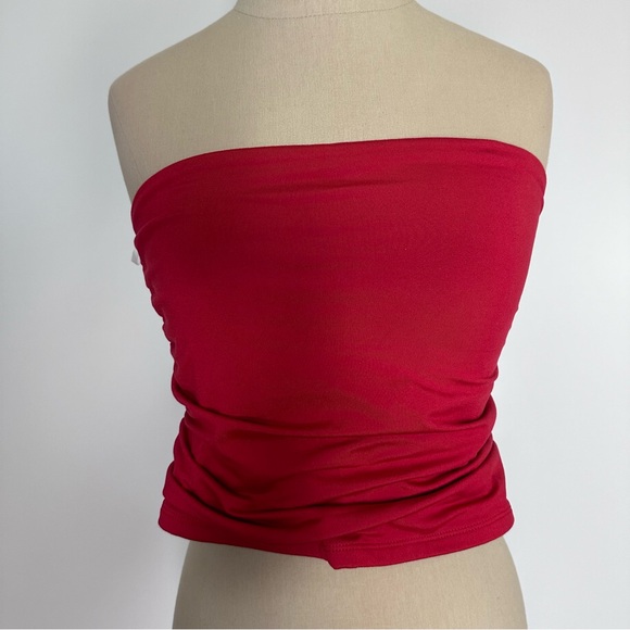 Hollister Ruched Seamless Fabric Tube
Top in Red size Large - Picture 5 of 11